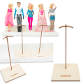 Deku - Stojak na lalkę Barbie 20 cm 2.png